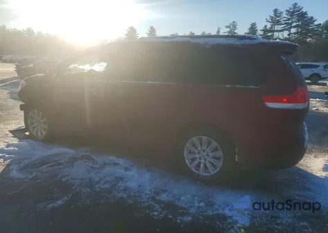 2013 Toyota Sienna Le from USA, damaged, VIN 5TDJK3DC4DS063402